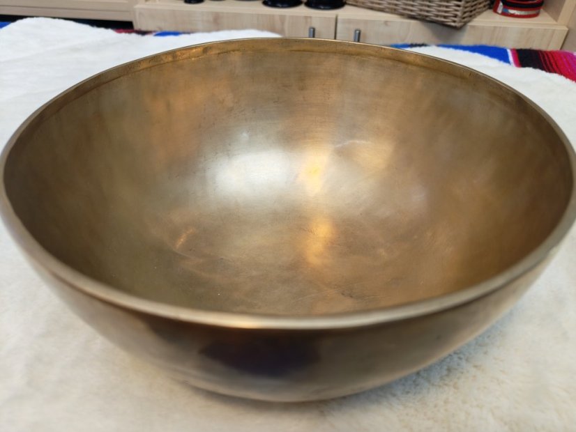Matná tibetská mísa C#3 26cm