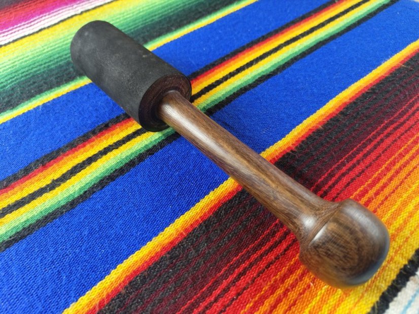 Třecí palička větší a delší