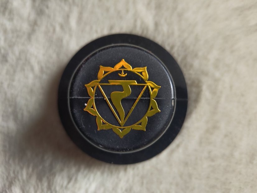Přísavka na tibetskou mísu - ruzné symboly - Symbol: třetí čakra