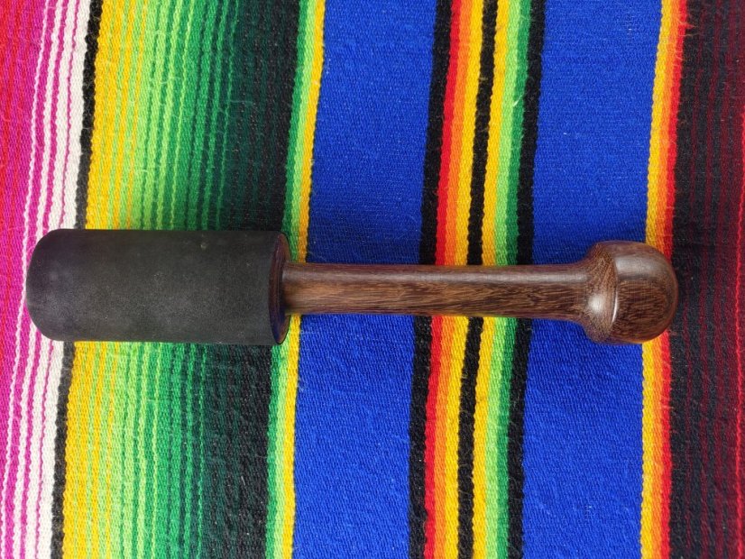 Třecí palička větší a delší